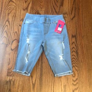Jegging Shorts NWT Size Small